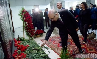 Moskova&#039;daki Azerbaycan halkı &quot;Kanlı Ocak&quot; kurbanlarını andı