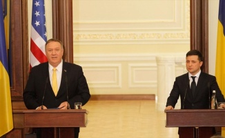 Pompeo: Ukrayna'nın NATO'ya üye olma yönündeki girişimlerini destekliyoruz