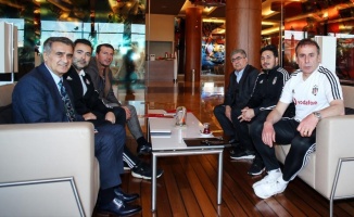 Şenol Güneş Beşiktaş kampını ziyaret etti
