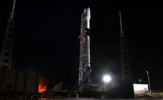 SpaceX yörüngeye 60 internet uydusu gönderdi
