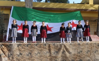 Suriye&#039;nin kuzeyindeki okullarda karne heyecanı
