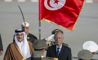 Katar Emiri resmi ziyaret için Tunus'ta