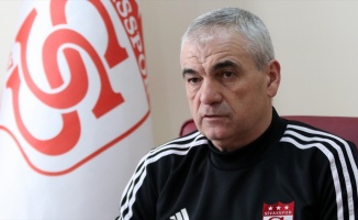 Sivasspor Teknik Direktörü Rıza Çalımbay'dan penaltı ve hakem tepkisi