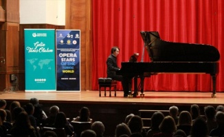 Türk Dünyası Opera Yıldızları Sırbistan'da konser verdi