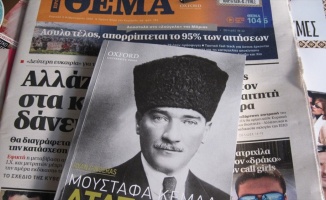 Yunan gazetesi Atatürk&#039;ün hayatını anlatan kitap dağıttı