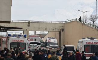 Ağrı'daki roketli saldırıda yaralanan gümrük personeli şehit oldu