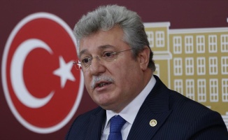 AK Parti'li Akbaşoğlu CHP'li Özkoç'u istifaya davet etti