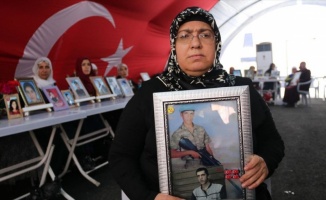 Diyarbakır annesi Songül Altıntaş: 190 yıl da sürse bu eylemden vazgeçmeyeceğim