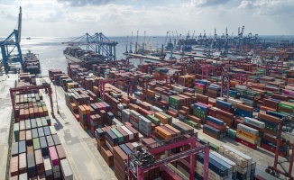 Dünya ticareti her ay küçülürken Türk ihracatı rekor kırdı