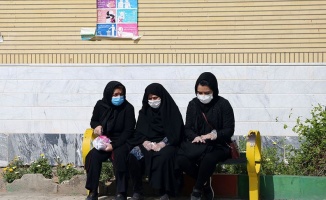 İran&#039;da Kovid-19 hastalarının tedavi giderlerinin yüzde 90&#039;ını hükümet karşılayacak
