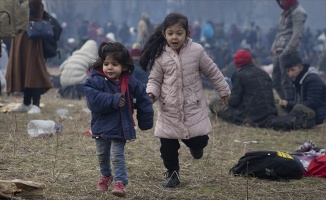 MHP&#039;den mülteci çocukların ihtiyaçlarının karşılanması için kampanya