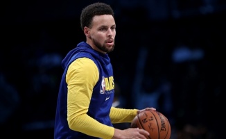 NBA'de Stephen Curry sahalara geri dönüyor