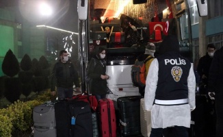 Yurt dışından gelen 226 kişi Sakarya'da öğrenci yurduna yerleştirildi