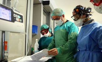 AA ekibi Tekirdağ NKÜ Hastanesindeki 'Kovid-19 tedavi sürecini' görüntüledi
