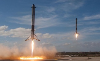 SpaceX, 60 internet uydusunu uzaya fırlattı