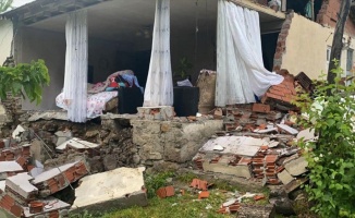 Bingöl Karlıova&#039;da 5,7 büyüklüğünde deprem meydana geldi