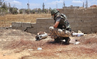 Hafter milislerinin ve paralı askerlerin tuzakladığı patlayıcı ve mayınlar TSK tarafından temizleniyor