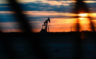 'OPEC'in üretim kesintisi kararı petrol piyasasını olumlu etkileyecek'