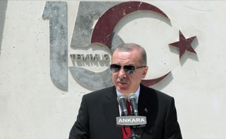 Cumhurbaşkanı Erdoğan: FETÖ&#039;cü hainlerin TBMM&#039;yi özellikle hedef alması rastgele bir tercih değil