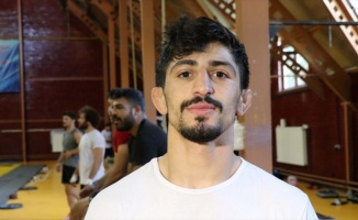 Milli güreşçi Kerem Kamal minderde 'olimpiyat vizesi' için ter dökecek