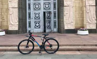 Zaharova, Rus Dışişleri binasının önünde bisiklet görünce dayanamadı: Sahi bakan mı?