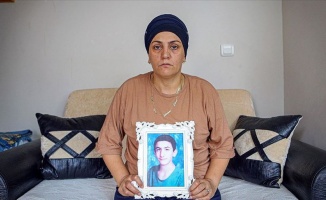 Kanser hastası anne 1 yıldır HDP önünde evlat nöbetinde