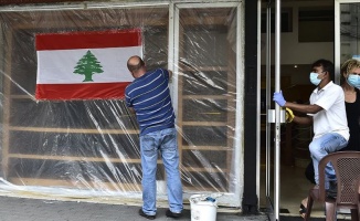Lübnan art arda ekonomik krizlerin etkisine girdi