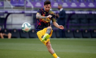 Messi 1 milyar dolar kazanan ikinci futbolcu olmaya hazırlanıyor