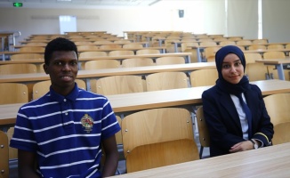 Pilot olma hayallerini gerçekleştirmek için Türkiye&#039;yi seçtiler