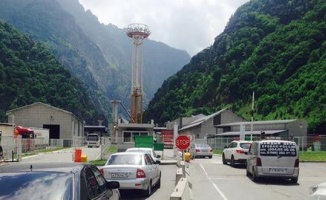 Rusya&#039;dan Türk TIR&#039;larını rahatlatacak karar: O gümrük kapısı yeniden inşa edilecek