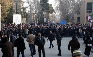 İranlı akademisyen Abdulkerimi: İran&#039;da devletle halk arasındaki mesafe giderek artıyor
