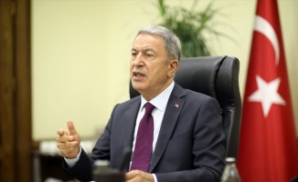 Milli Savunma Bakanı Akar: Azerbaycanlı kardeşlerimizin yanlarındayız