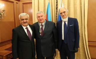 Rusya ve Azerbaycan, enerji sektöründe daha fazla işbirliğini görüştü