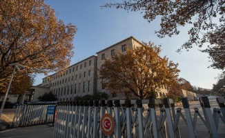 TBMM yerleşkesine koronavirüs önlemleri kapsamında 31 Ekim'e kadar ziyaretçi yasağı getirildi