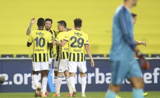 Fenerbahçe: 1 - Fatih Karagümrük: 0 (İlk yarı)