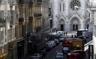 Fransa Nice'deki saldırı sonrası güvenlik önlemlerini artırıyor