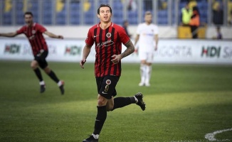 Stancu Gençlerbirliği formasıyla Süper Lig'de 50. gol peşinde