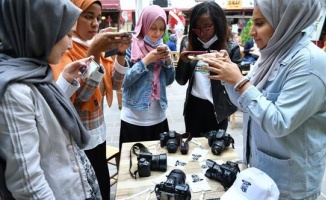 YTB'den uluslararası &ouml;ğrencilere fotoğraf eğitimi