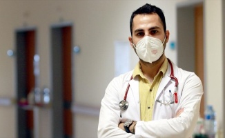 Dr. Bülent Akkurt: Maske takmayan birisini gördüğümüzde bu canımızı acıtıyor