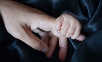 Hamileyken Kovid-19&#039;a yakalanan annenin bebeği antikorlarla dünyaya geldi