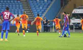 Galatasaray, Trabzon&#039;dan lider dönüyor