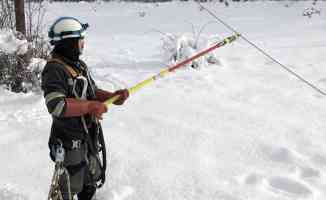 Başkent EDAŞ ekiplerinin yoğun karda zorlu mesaisi devam ediyor