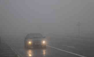 Bolu Dağı&#039;nda sağanak ve sis ulaşımı olumsuz etkiliyor