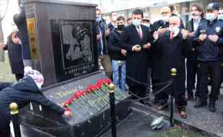 Diyarbakır&#039;da şehit edilen Gaffar Okkan ve polis memurları törenle anıldı