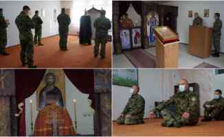 Sırbistan ordusundaki Müslüman ve Ortodoks askerler aynı çatı altında ibadet ediyor
