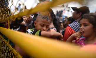 ABD, Meksika&#039;da bekletilen 25 bin sığınmacıyı kabul etmeye başlayacak