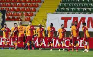 Galatasaray savunmasıyla Süper Lig&#039;in zirvesinde