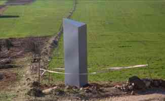 G&ouml;beklitepe yakınlarındaki metal blok, dış basında geniş yankı buldu
