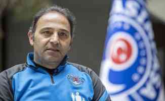 Kasımpaşa Teknik Direktörü Çapa: Türk futbolunu yönetenlerin Avrupa umurunda değil