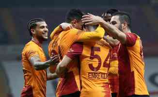 Lider Galatasaray galibiyet serisini 8 maça çıkardı